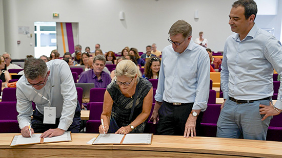 De gauche à droite, Paul Auffray, président de l'Acta, Anne-Lucie Wack, directrice générale de l'Institut Agro, Dominique Chargé, président du Conseil d'administration de l'Institut Agro, et  Mehdi Siné, directeur général de l'Acta